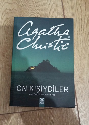 Agatha Christie - On Kişiydiler