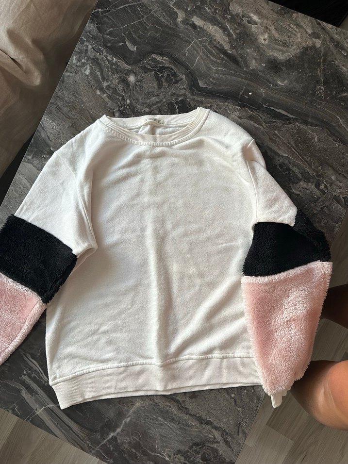 Peluş Detaylı Beyaz Kadın Sweatshirt - Görsel 2