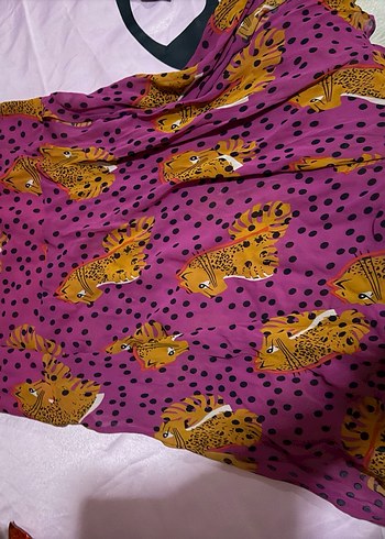 Mor Leopar Desenli Kadın alt üst yırtmaçlı takım - Görsel 3