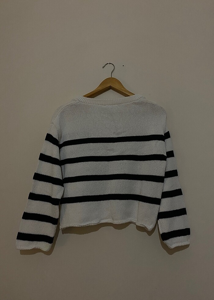 Siyah beyaz çizgili örgü kazak - Görsel 4