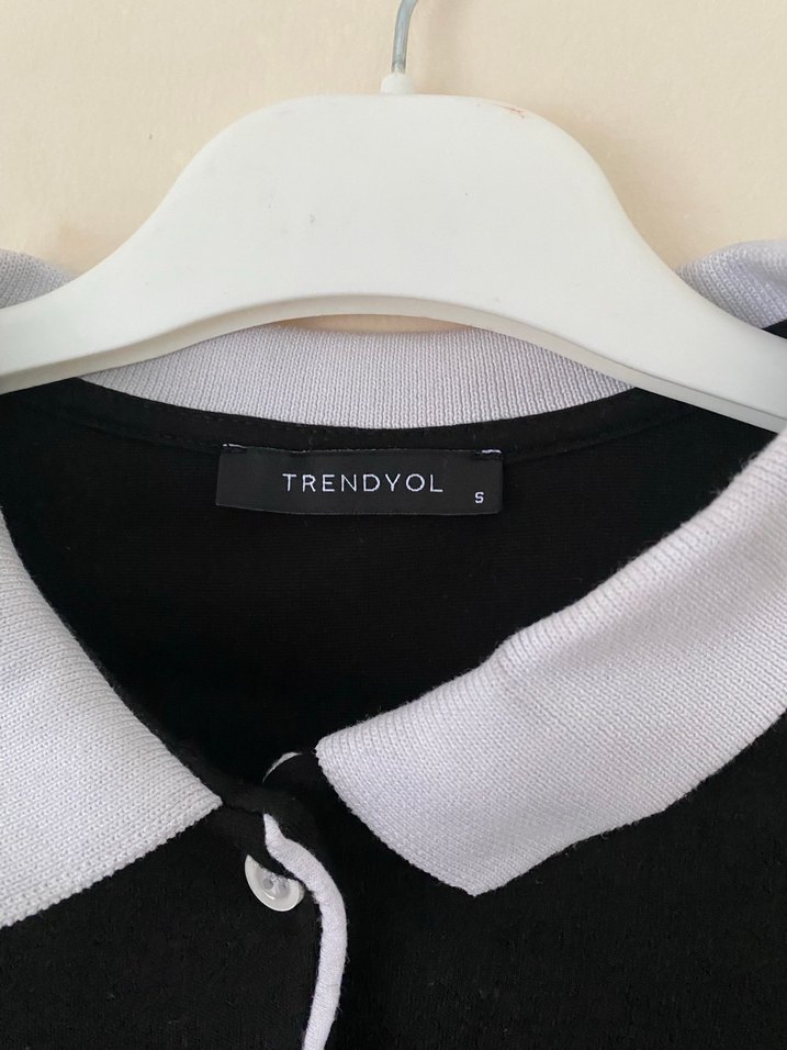 Düğmeli Siyah Kadın Hırka - Görsel 4