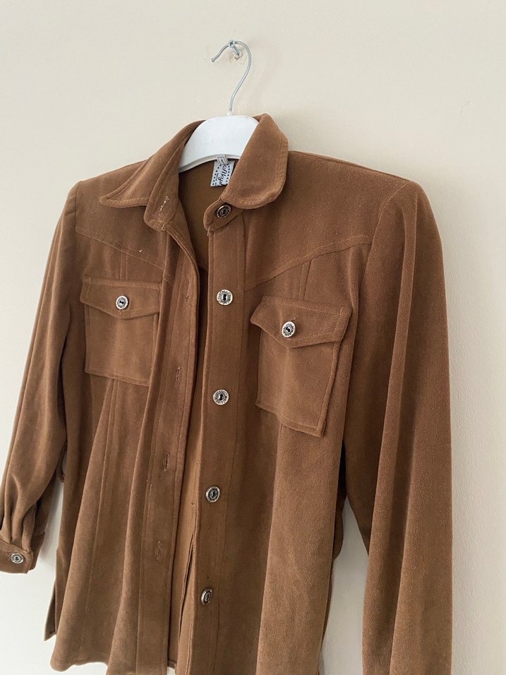 Düğmeli Kahverengi Kadın Süet Gömlek - Görsel 2