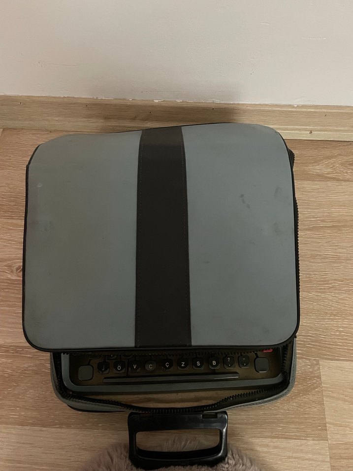 Gri Vintage Daktilo - Görsel 3