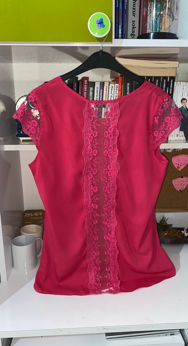 Dantel Detaylı Kısa Kollu Pembe Bluz - Görsel 2