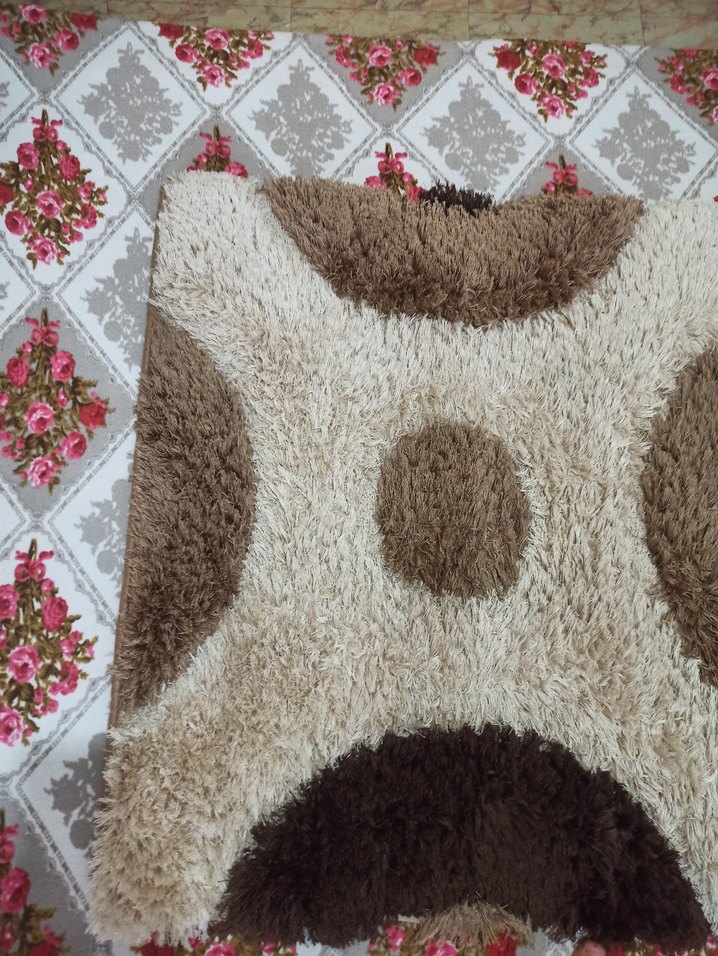 AÇIKLAMAYI OKUYUN 2 TANE HALI VARDIR 
Kahverengi Yumuşak Halı - Görsel 2