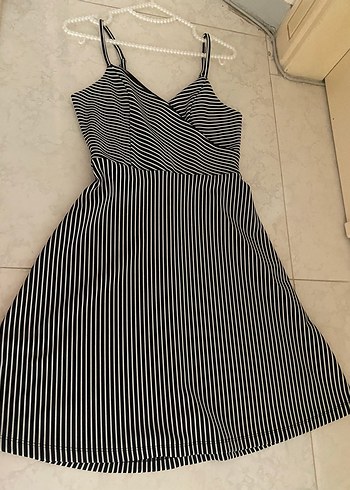 Çizgili, Pilili, Uzun Siyah Triko Elbise - Görsel 2