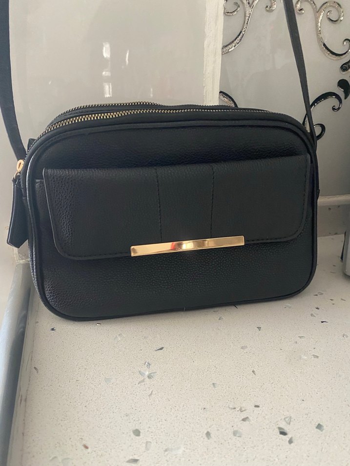 Kadın Siyah Deri Uzun Askılı Çapraz Çanta - Görsel 4