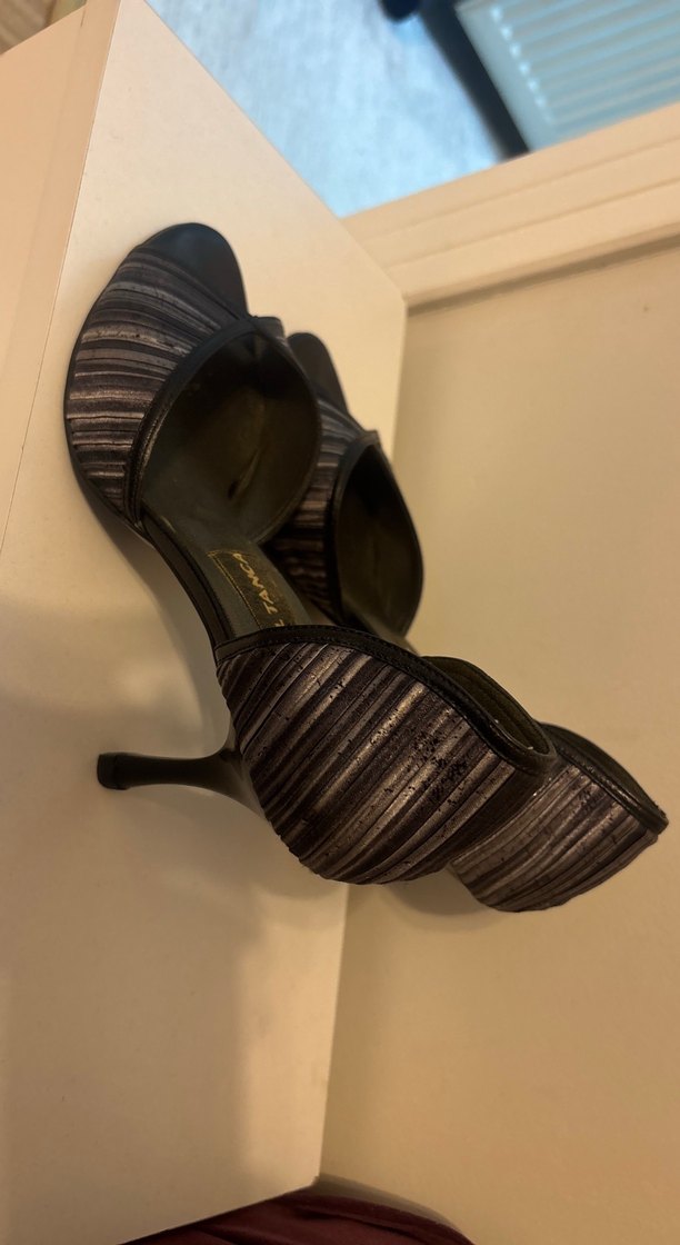 Gri Zebra Desenli Kadın Dolgu Topuk Ayakkabı - Görsel 2