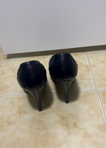 Klasik Lacivert Yılan Derisi Desenli Topuklu - Görsel 4