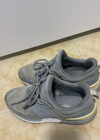 Gri Kadın Spor Ayakkabı Velcro Detaylı - Görsel 3