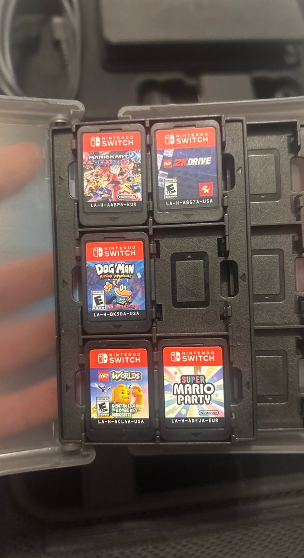 Nintendo Switch Konsol Mavi-Kırmızı Joy-Con - Görsel 5