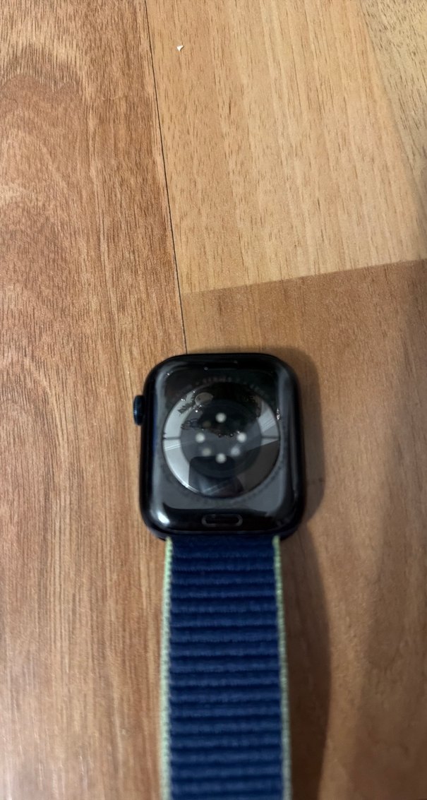 Apple Watch 7 serisi, 45 mm Mavi Kordonlu Koyu Renk Akıllı Saat - Görsel 2