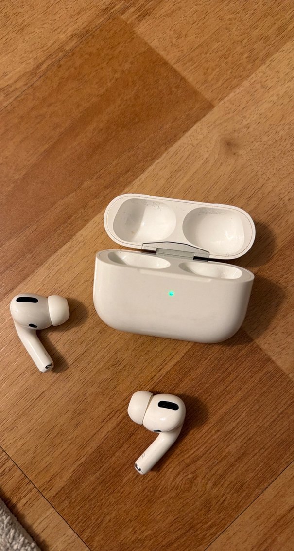 Airpod pro Beyaz Kablosuz Kulaklık ve kutusu - Görsel 3
