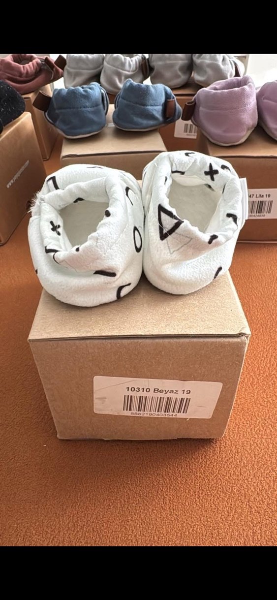 Beyaz Baskılı Erkek Bebek Ev Ayakkabısı no 19 caluu - Görsel 3