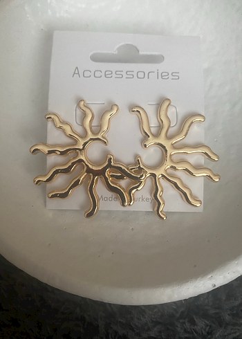 Altın Renkli Güneş Küpe - Görsel 3