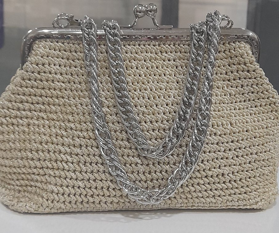 Gri Zincir Detaylı Kadın El Zinciri - Görsel 2