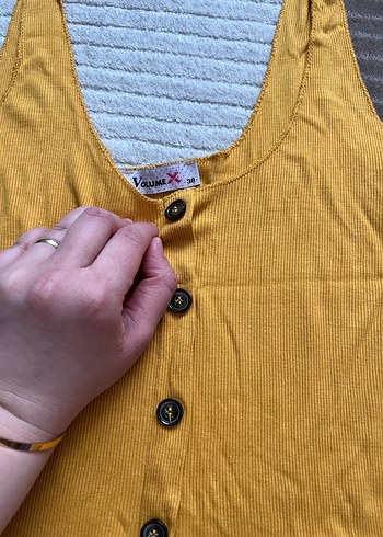 Düğmeli Sarı Keten Askılı Bluz - Görsel 3
