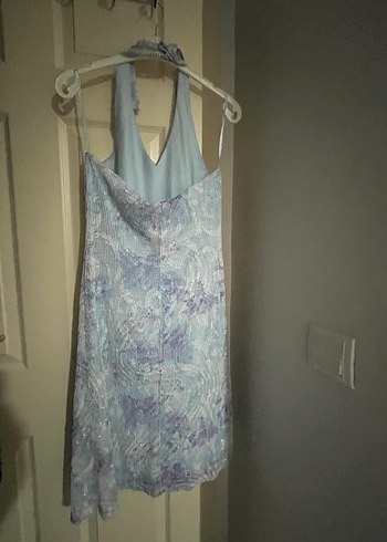 Mavi Batik Desenli Uzun Halter Yaka Elbise - Görsel 3