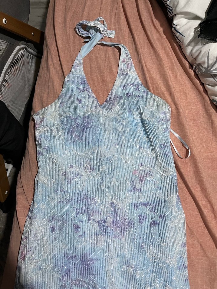 Mavi Batik Desenli Uzun Halter Yaka Elbise - Görsel 5