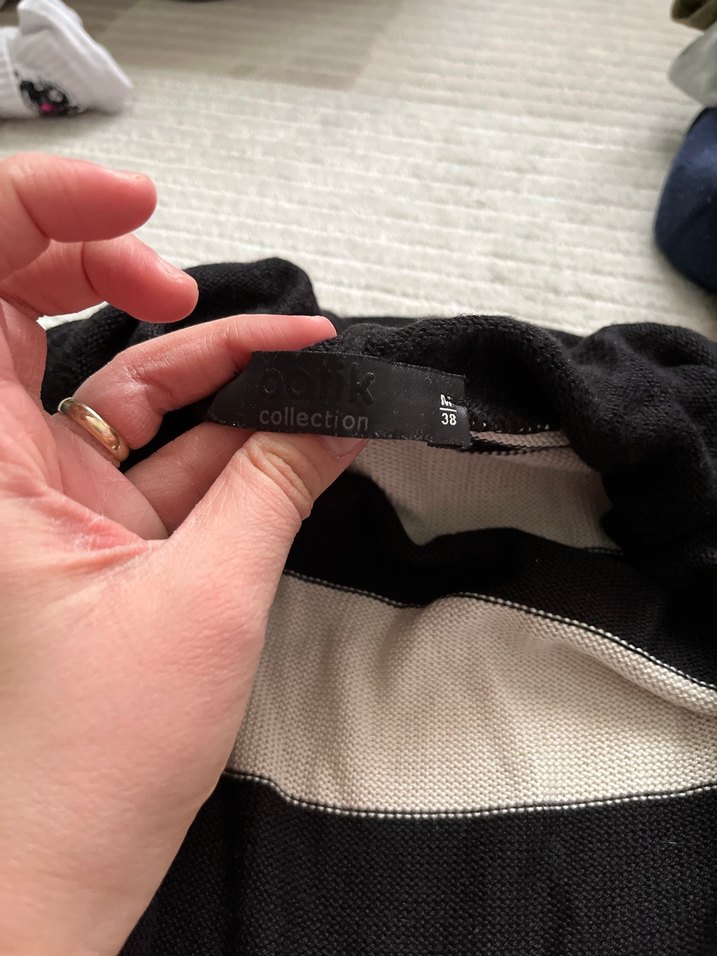 Gri Beyaz Çizgili Kadın Triko Hırka - Görsel 3