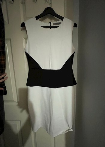 Kemer Detaylı Beyaz Midi Kalem Elbise - Görsel 2