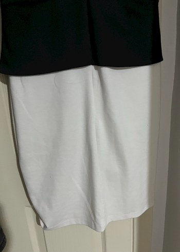 Kemer Detaylı Beyaz Midi Kalem Elbise - Görsel 5