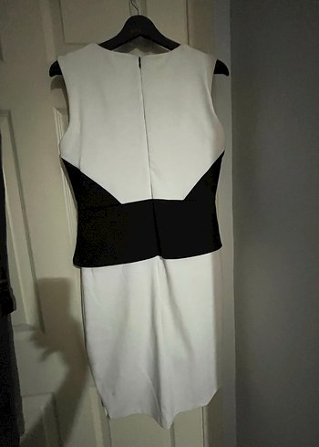 Kemer Detaylı Beyaz Midi Kalem Elbise - Görsel 4