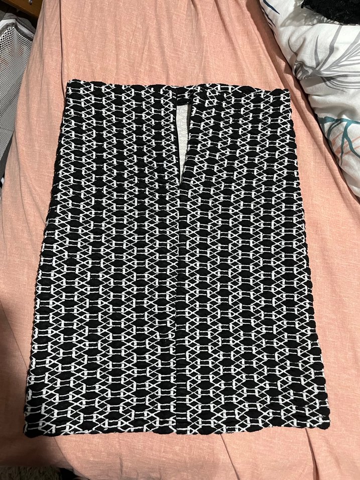 Zincir Detaylı Siyah Kadın kalem etek - Görsel 2