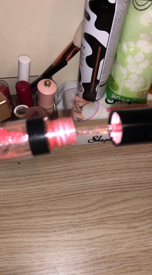 FlorMar Parlak Bej Ruj İçi boş bakın altını çiziyorum içi boş - Görsel 5