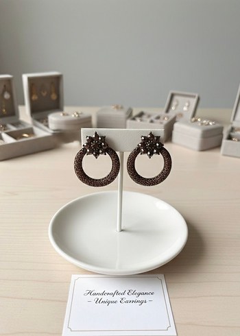 Boncuk İşlemeli Mini Vintage Küpe - Görsel 2