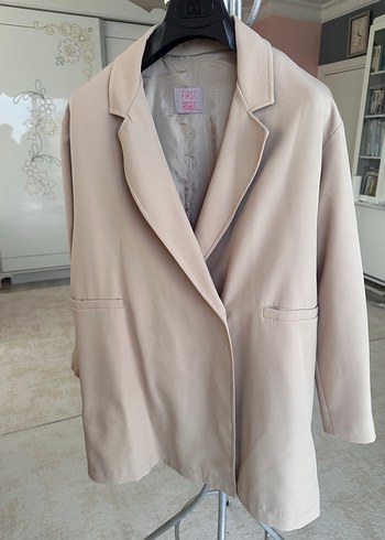 Bej Düğmeli Kadın Blazer Ceket