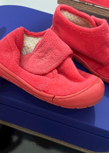 Kız Çocuk Kırmızı Sıcak Terlikler - Görsel 4