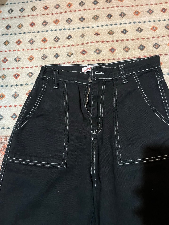 Siyah Bel Detaylı Bol Kesim Kadın Kot Pantolon - Görsel 2