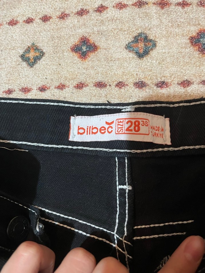 Siyah Bel Detaylı Bol Kesim Kadın Kot Pantolon - Görsel 3