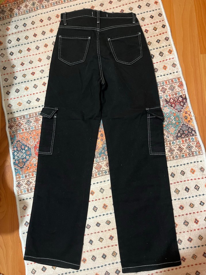 Siyah Bel Detaylı Bol Kesim Kadın Kot Pantolon - Görsel 4