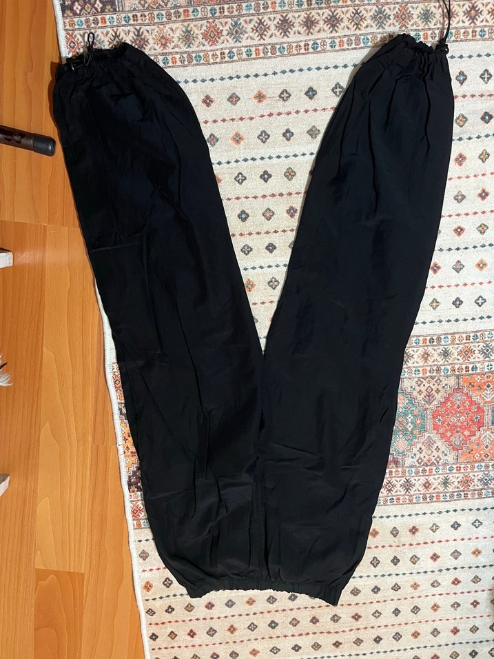 Kadın Siyah Rahat Kesim Kumaş Pantolon - Görsel 2