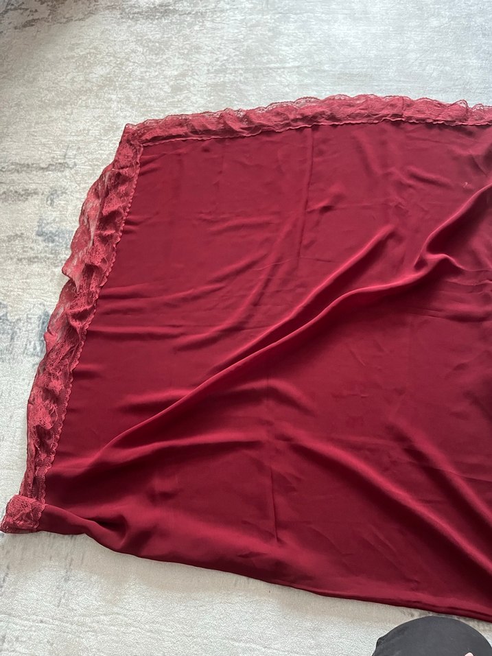 Bordo Parlak Dantel Detaylı Şal - Görsel 4