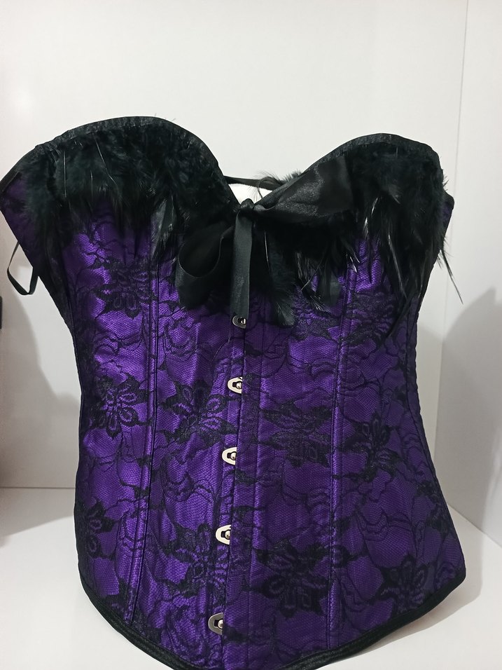 Mor Dantel Desenli Gotik Straplez Büstiyer - Görsel 5