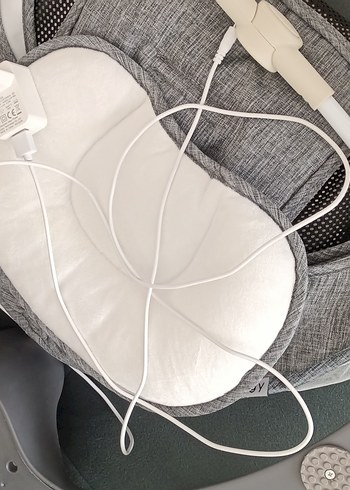 Gri Bebek sallanır ana kucağı - Görsel 8