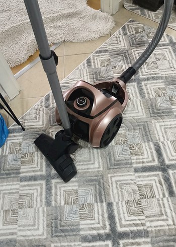 Arnica pudra ve Gri Toz Torbasız Elektrikli Süpürge