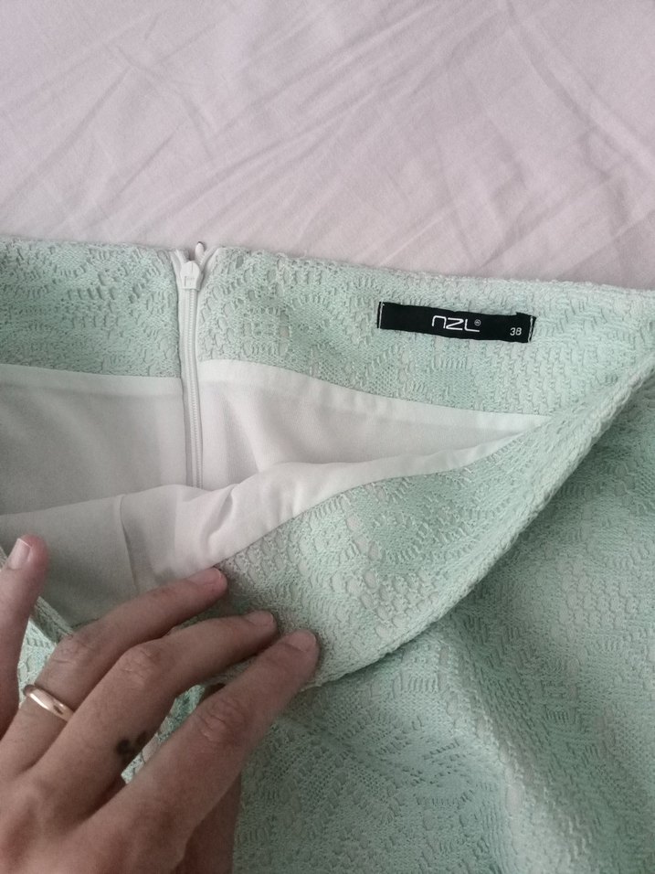 Dantel Detaylı Yeşil Midi Kalem Etek - Görsel 5