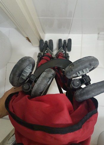 Kırmızı Bebek Arabası - Görsel 6