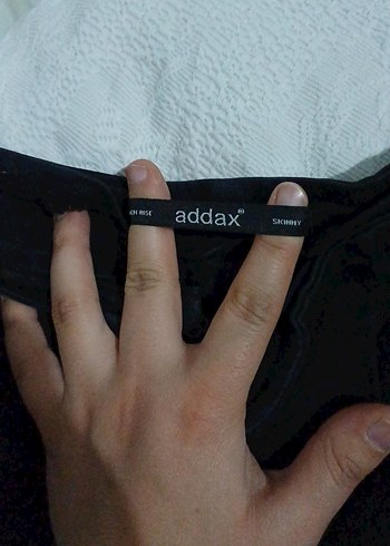 Siyah Kadın Denim Mini Şort - Görsel 2