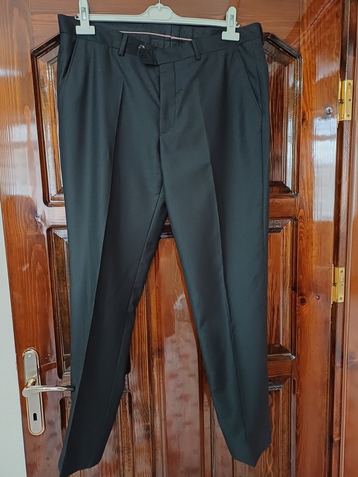 Düğmeli Siyah Erkek Takım Elbise - Görsel 4