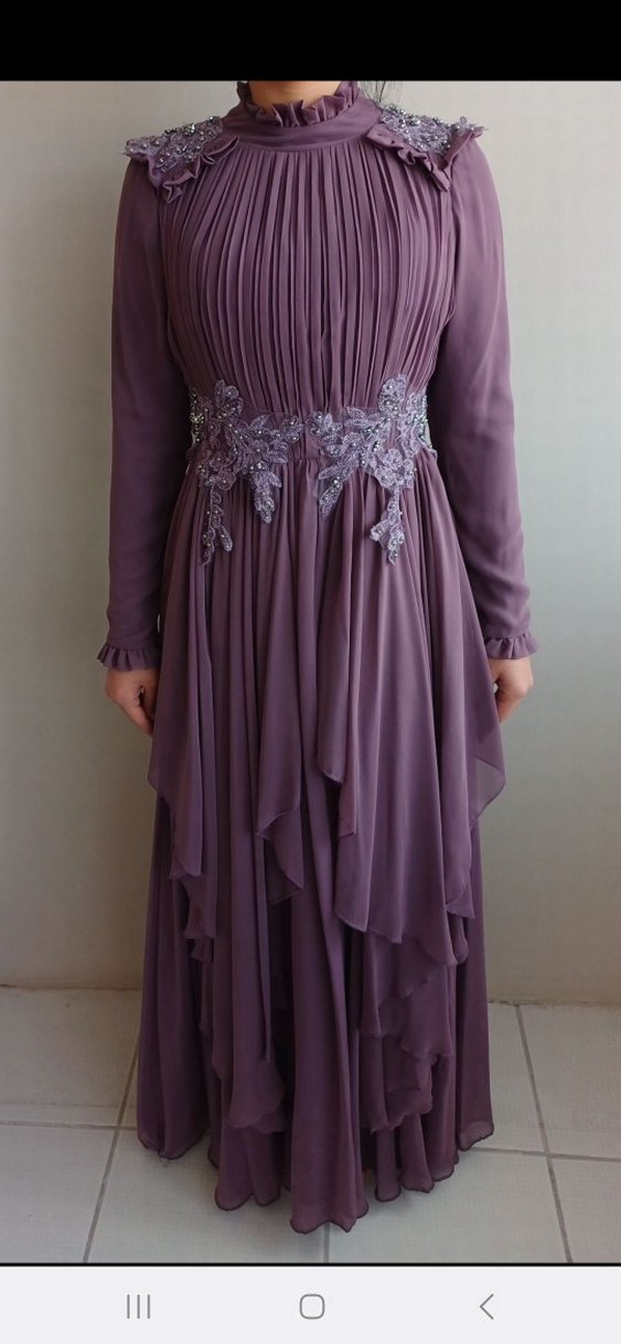 lila Uzun Kollu İşlemeli Kadın Abiye Elbise - Görsel 3