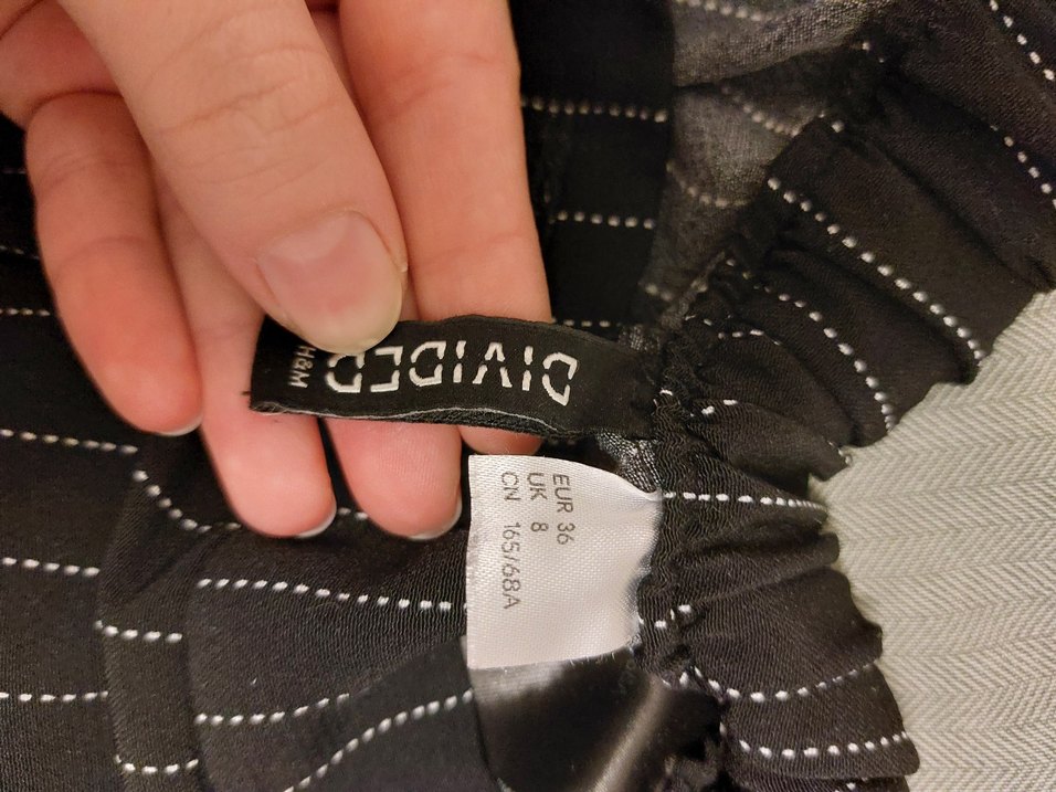 Kadın Beyaz Çizgili Pilili Kumaş Pantolon - Görsel 2