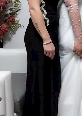 Siyah Drapeli Buzy Kumaş Uzun Abiye Elbise - Görsel 4