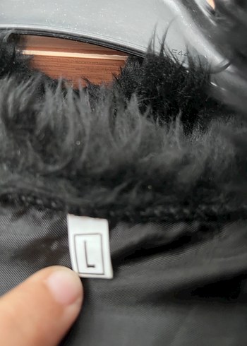 Kadın Siyah Kürk Detaylı Midi Mont - Görsel 3