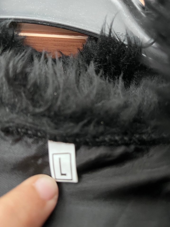 Kadın Siyah Kürk Detaylı Midi Mont - Görsel 3