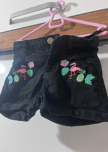 Nakışlı Siyah Kız Şort - Görsel 2